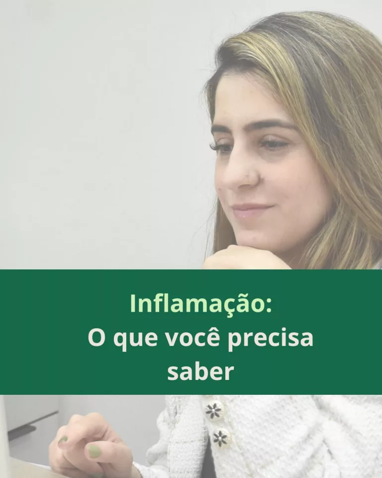 Inflamação: Como Ela Funciona e o Que Você Pode Fazer para Controlá-la A inflamação é um mecanismo de defesa essencial do corpo, ativado quando ele detecta infecções, lesões ou irritações. Embora seja uma resposta natural que promove a cura, a inflamação crônica – quando o corpo permanece em estado inflamatório por longos períodos – pode ser prejudicial. Esse tipo de inflamação está associado a doenças graves, como problemas cardiovasculares, condições autoimunes e distúrbios neurológicos. Muitas vezes, hábitos de vida contribuem para o desenvolvimento da inflamação crônica. Fatores como dieta inadequada, sedentarismo, estresse constante e sono de baixa qualidade podem piorar o quadro. Por outro lado, ajustar a alimentação e o estilo de vida pode ajudar a reduzir a inflamação e promover o bem-estar. O que pode causar inflamação crônica? Alimentação pobre em nutrientes e rica em calorias Desequilíbrio na flora intestinal Estresse e falta de sono Excesso de peso Consumo de alimentos processados e açúcares Fatores ambientais, como poluição e tabagismo Como reduzir a inflamação? Opte por uma alimentação rica em frutas, vegetais, sementes e alimentos anti-inflamatórios. Pratique exercícios físicos regularmente. Priorize um sono de qualidade. Evite alimentos ultraprocessados, ricos em açúcares e gorduras trans. Use especiarias que combatem a inflamação, como cúrcuma, gengibre, pimenta preta, entre outras. Além disso, o acompanhamento de um nutricionista pode ser fundamental para personalizar a dieta e alinhar as escolhas alimentares ao seu estilo de vida e necessidades específicas. Um plano nutricional adequado não apenas combate a inflamação, mas também ajuda a atingir objetivos como perda de peso, ganho de massa muscular e melhoria do desempenho físico. Sou Danielle Napolitano, nutricionista clínica e esportiva, e estou pronta para ajudar você a controlar a inflamação e otimizar sua saúde. Meu atendimento é personalizado e focado nas suas necessidades, proporcionando resultados duradouros e ajustados ao seu dia a dia.