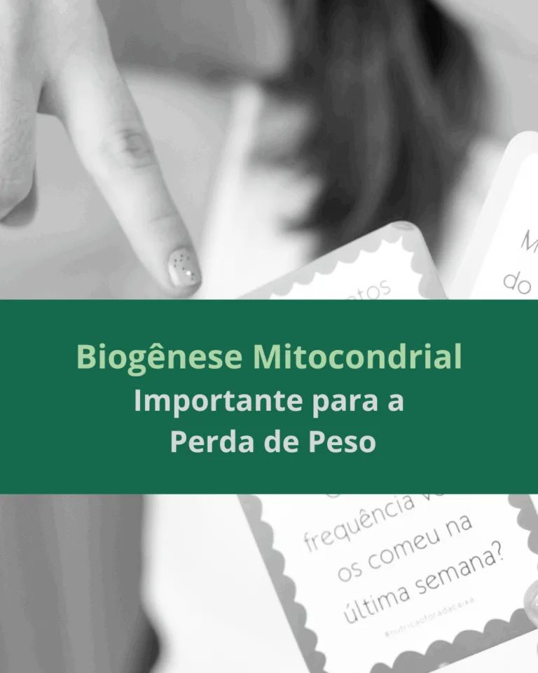 Biogênese Mitocondrial: Como Melhorar Seu Metabolismo e Acelerar a Queima de Gordura Você já se perguntou como seu corpo produz energia e como isso se relaciona com a queima de gordura e o emagrecimento? A resposta está na biogênese mitocondrial, um processo essencial para quem busca melhorar o metabolismo, a disposição e conquistar uma composição corporal mais saudável. O que é biogênese mitocondrial? A biogênese mitocondrial é o mecanismo que permite ao corpo gerar novas mitocôndrias — estruturas presentes nas células responsáveis por transformar os alimentos em energia. Elas são conhecidas como as usinas de energia do organismo. Quando esse processo está ativo, seu corpo se torna mais eficiente em utilizar nutrientes, especialmente gordura, para produzir energia (ATP). Isso impacta diretamente na aceleração do metabolismo, na queima de gordura e na melhora da disposição física e mental. Manter a biogênese mitocondrial funcionando de forma adequada é fundamental não apenas para quem busca emagrecer, mas também para quem deseja ter mais vitalidade, saúde metabólica e qualidade de vida. Por que estimular a biogênese mitocondrial ajuda no emagrecimento? Estimular a formação de novas mitocôndrias traz benefícios diretos para o metabolismo e para o controle do peso. Quando há um aumento na quantidade e na eficiência das mitocôndrias, o corpo passa a: Queimar mais gordura como fonte de energia Produzir energia de forma mais eficiente Aumentar a disposição e o rendimento físico Reduzir o acúmulo de gordura corporal Melhorar o funcionamento metabólico como um todo Por isso, a biogênese mitocondrial é uma estratégia natural e poderosa para quem busca emagrecimento saudável e sustentável. Como estimular a biogênese mitocondrial? Algumas mudanças no estilo de vida podem ativar esse processo de forma natural e eficaz. Veja as principais estratégias: 1. Praticar exercícios físicos com regularidade Atividades aeróbicas, como caminhada, corrida, natação ou ciclismo, estimulam o aumento das mitocôndrias. Exercícios de força, quando combinados, também potencializam os resultados. 2. Apostar no treino intervalado de alta intensidade (HIIT) O HIIT é uma das práticas mais eficientes para promover a biogênese mitocondrial. Ele combina períodos curtos de esforço máximo com intervalos de descanso, gerando adaptações celulares que aumentam a produção de energia. 3. Adotar uma leve restrição calórica, quando indicada Reduzir de forma planejada a ingestão calórica ou utilizar estratégias como o jejum intermitente (sempre com acompanhamento profissional) ativa mecanismos que favorecem o aumento das mitocôndrias e a otimização do metabolismo. 4. Priorizar uma alimentação rica em antioxidantes Nutrientes antioxidantes protegem as mitocôndrias já existentes e contribuem para a formação de novas. Inclua na rotina alimentos como frutas vermelhas, vegetais verdes escuros, chá verde, café (com moderação) e azeite de oliva. 5. Utilizar suplementação estratégica, quando necessário Compostos como coenzima Q10 e resveratrol, encontrados naturalmente em alimentos como uvas e vinho tinto, podem auxiliar na função mitocondrial. No entanto, o uso de suplementos deve ser sempre orientado por um nutricionista ou profissional de saúde. Conclusão A biogênese mitocondrial é uma aliada fundamental no processo de emagrecimento, na melhora da saúde metabólica e no aumento da disposição. Estimular esse processo por meio de hábitos saudáveis, alimentação balanceada, prática de exercícios e acompanhamento nutricional pode transformar a sua saúde de dentro para fora. Se você busca uma abordagem nutricional personalizada, focada em melhorar seu metabolismo, otimizar a queima de gordura e promover saúde de forma integral, eu posso te ajudar. Atendimentos presenciais em Guarulhos e online para todo o Brasil. Danielle Napolitano – Nutricionista | CRN 3 – 41438